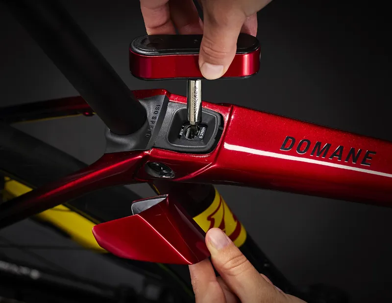 Trek Domane Slr 7 Gen 4 Carbon Road Bike 2024 in Metallic Red Smoke To Blue Fade-3